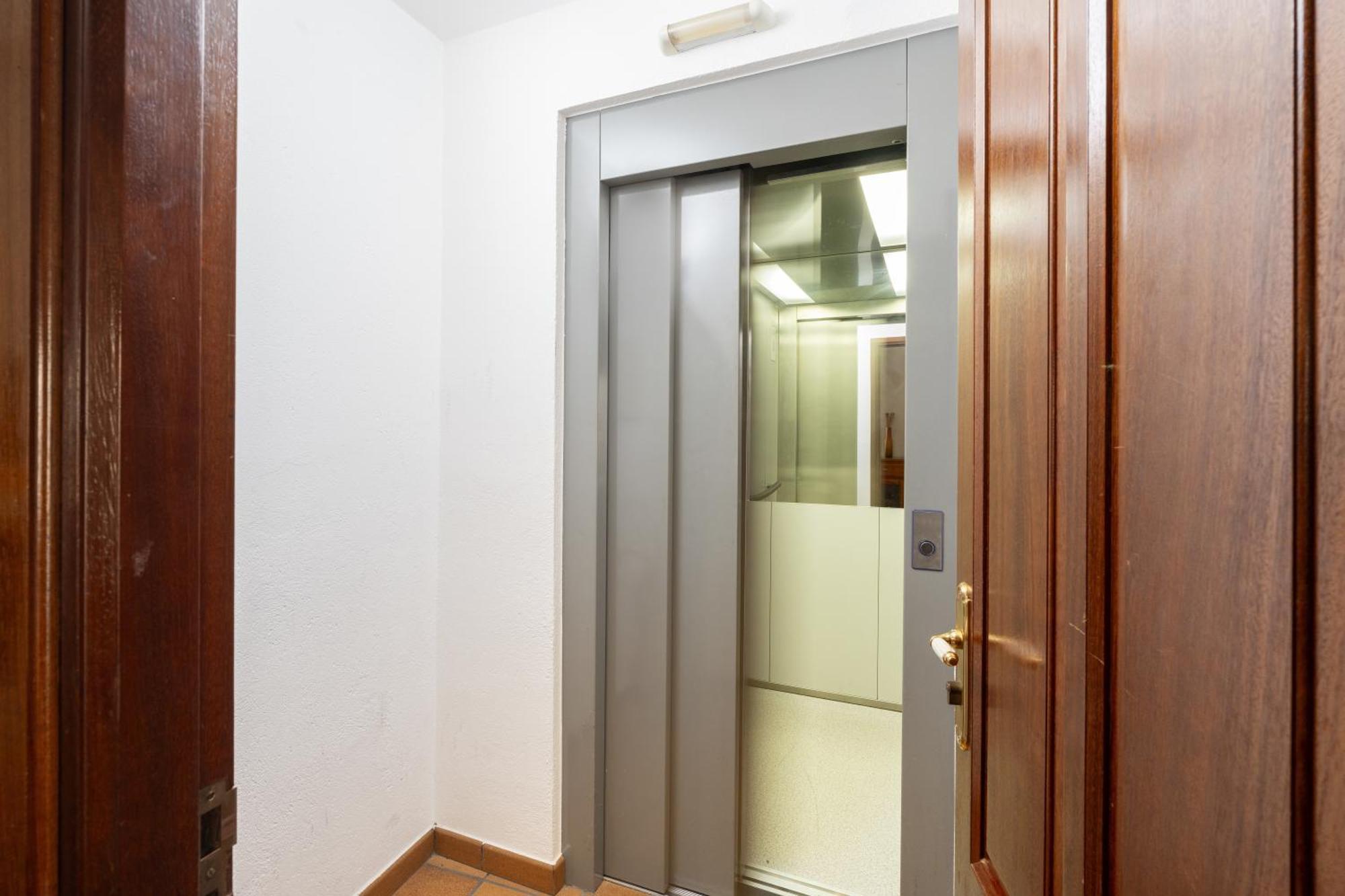 Apartamento Francesc Samso ชีโรนา ภายนอก รูปภาพ
